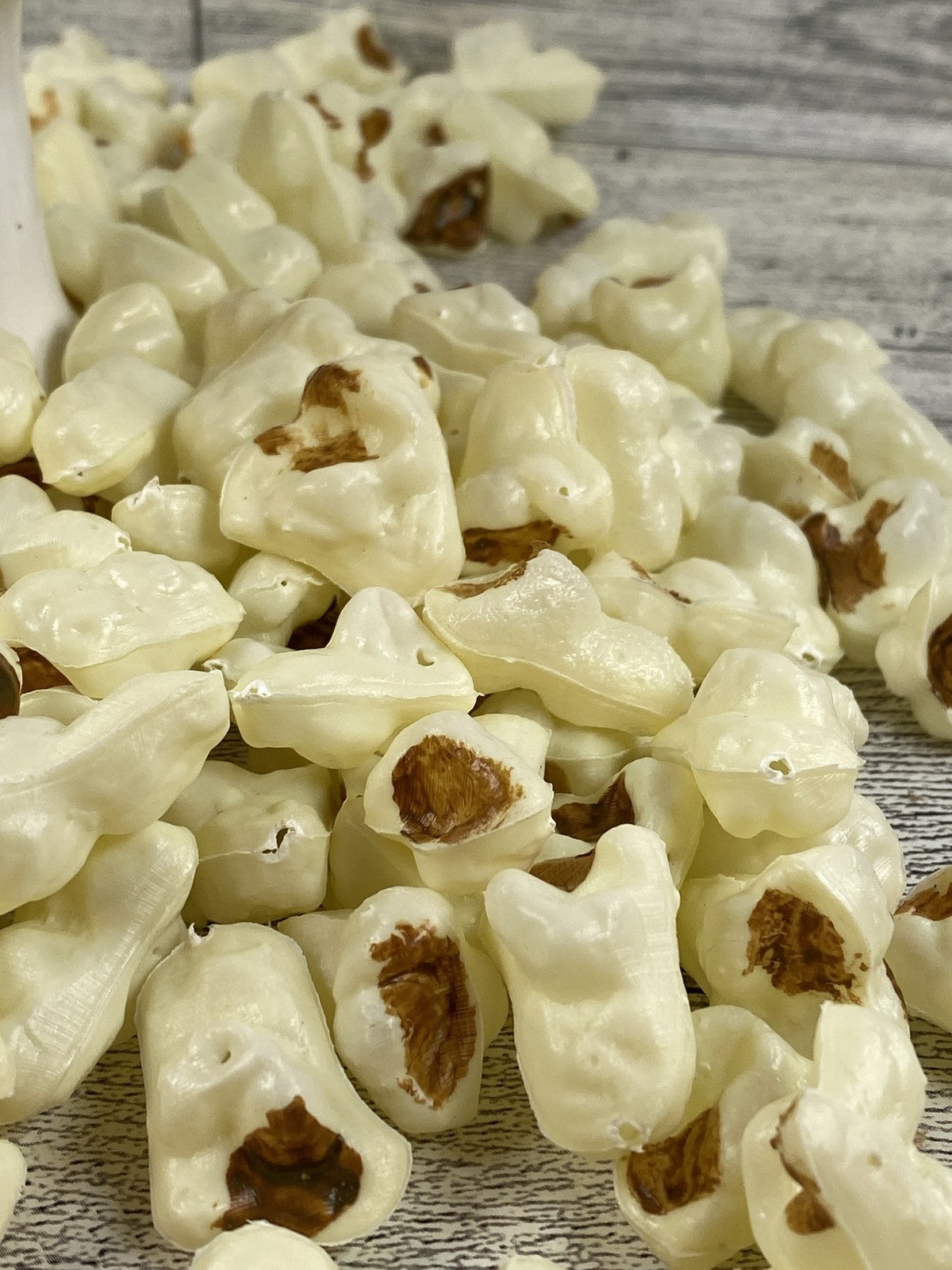 AGD Craft Supply - Artificial FAKE Popcorn Charm Kernels 150pc