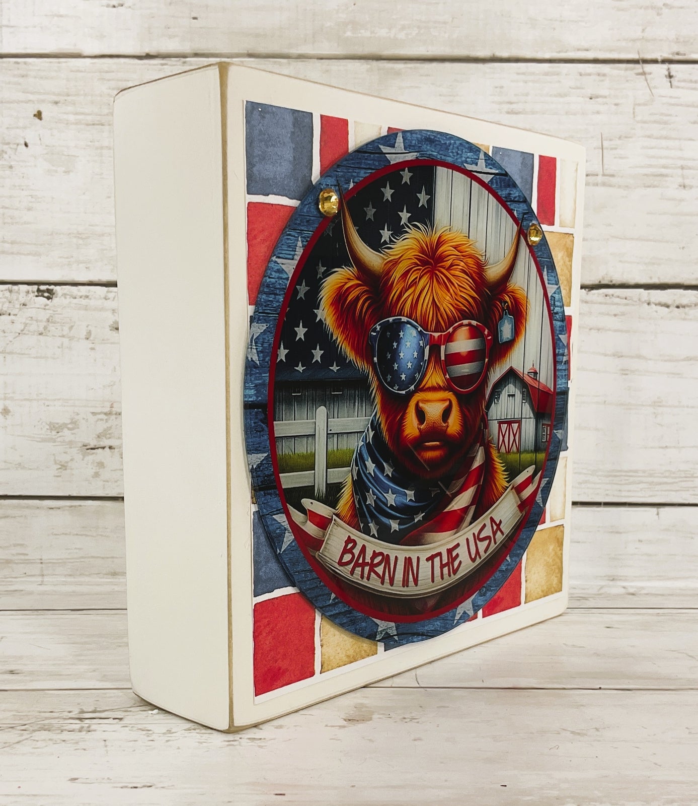 AGD Patriotic Decor - Barn in the USA July 4th Highland Cow Box Sign