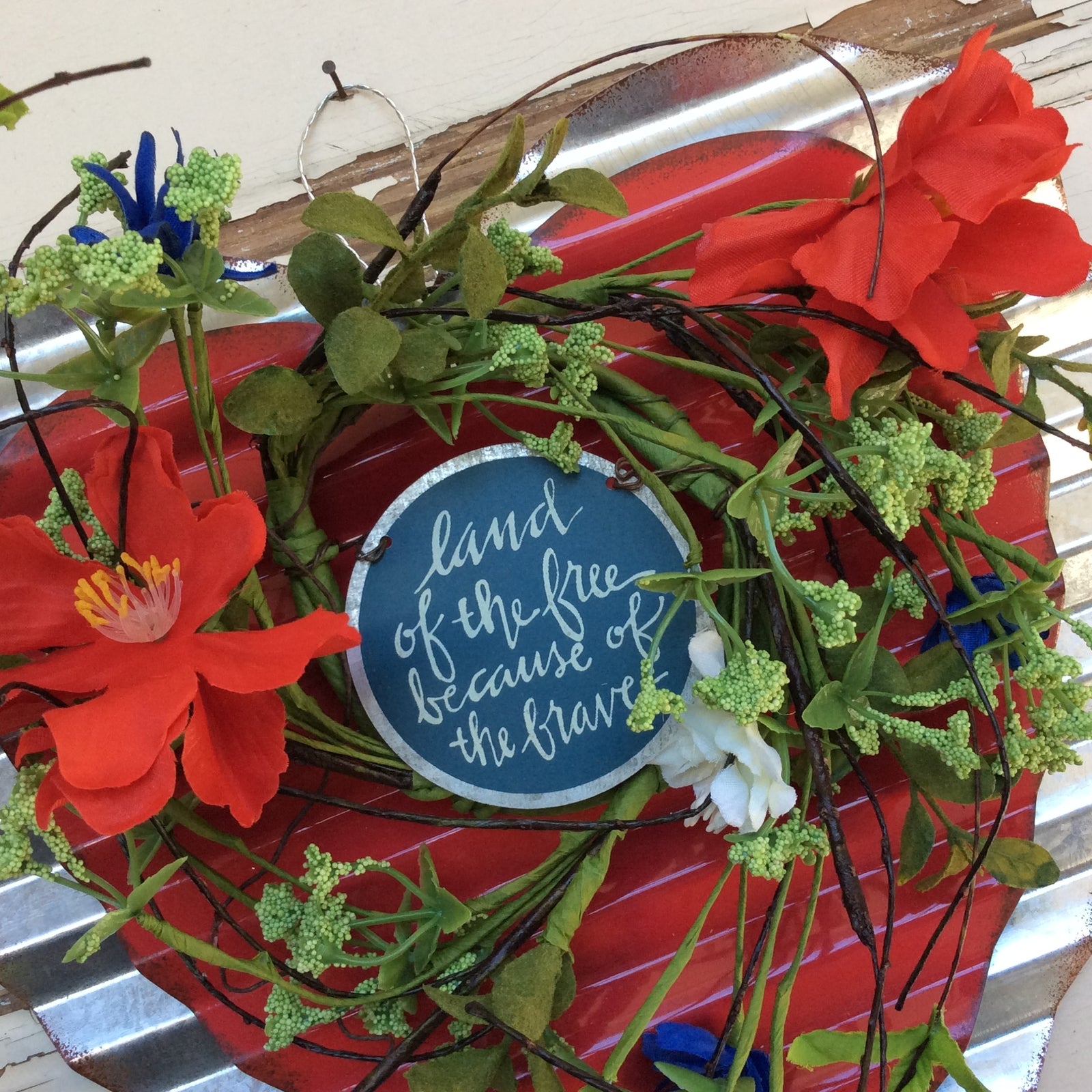 AGD Patriotic Decor - Land of the Free Farmhouse Tin Metal Heart