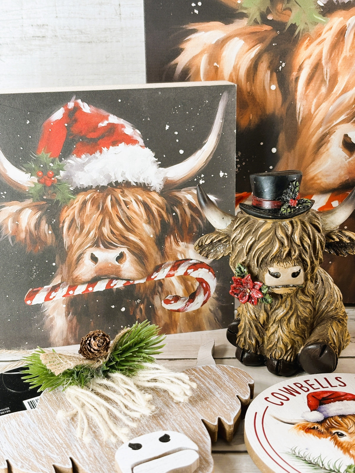 HL Christmas Decor - Scottish Highland Cow