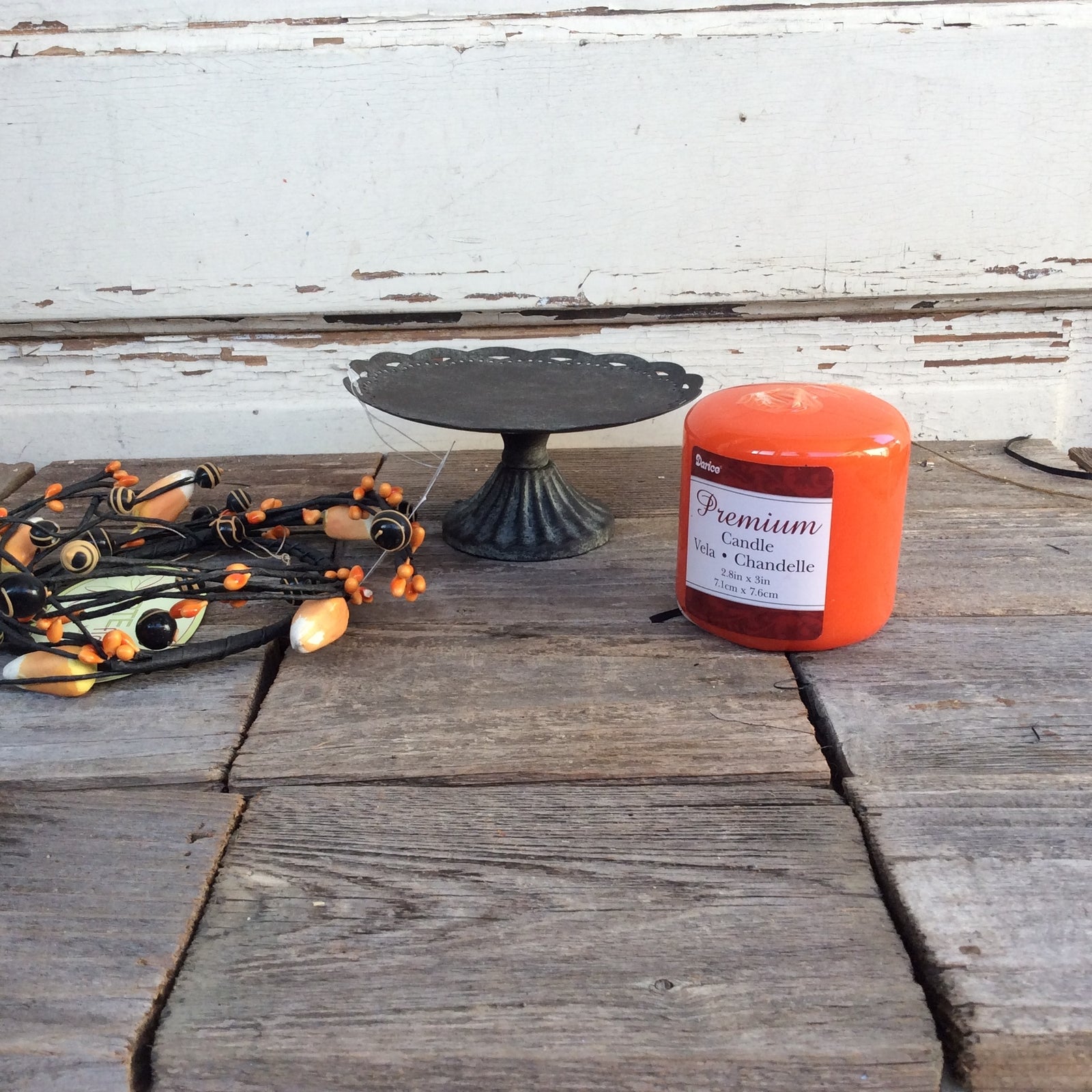 Halloween Fall Decor - Candy Corn Pipberry Candle Ring Display