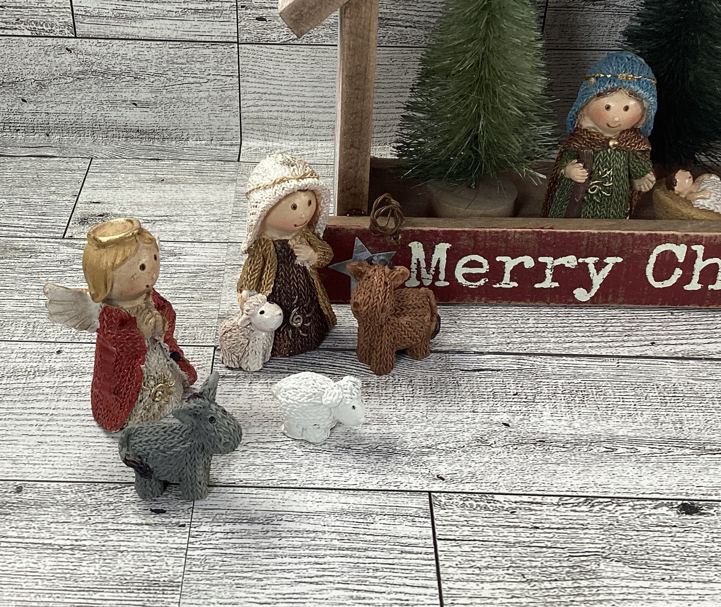 AGD Christmas Decor - Prim Merry Christmas Children Kids Nativity Set