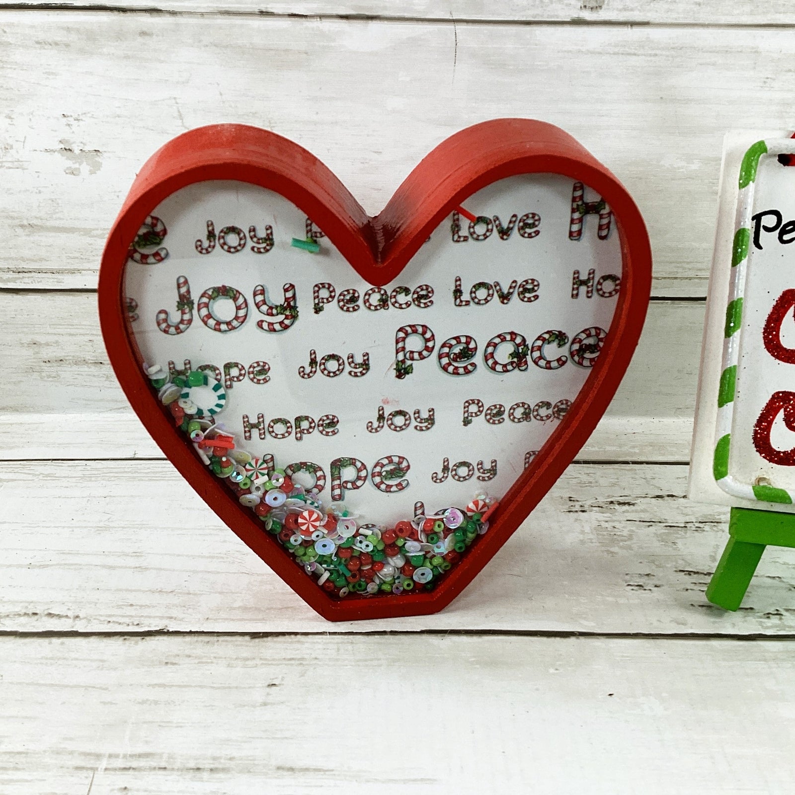 AGD Christmas Decor - Candy Cane Chunky Heart Dry Shaker & Sign