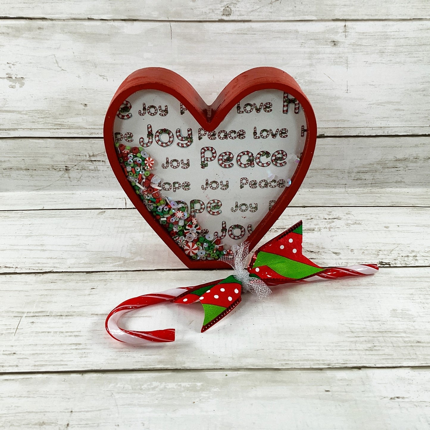 AGD Christmas Decor - Candy Cane Chunky Heart Wood Dry Shaker