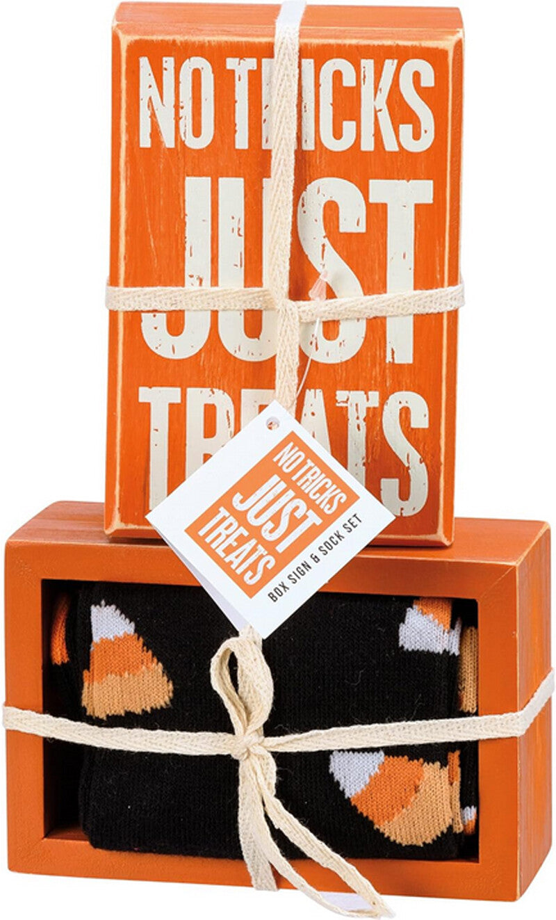PBK Halloween Decor - Treat Treat Sign Socks Gift Set