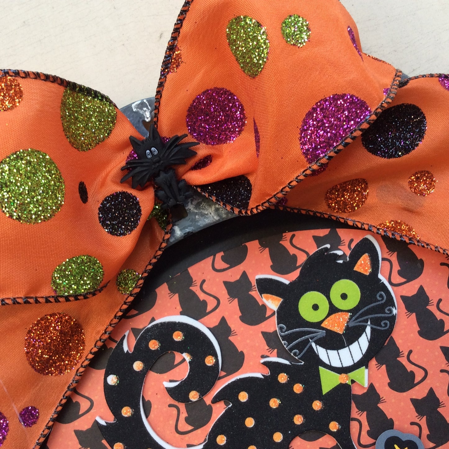 AGD Halloween Decor - Scaredy Black Cat Metal Charger Plate