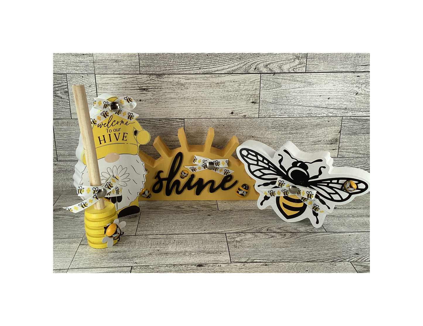AGD Spring Decor - Welcome Hive Bee Theme Tier Tray Decor 4pc Set