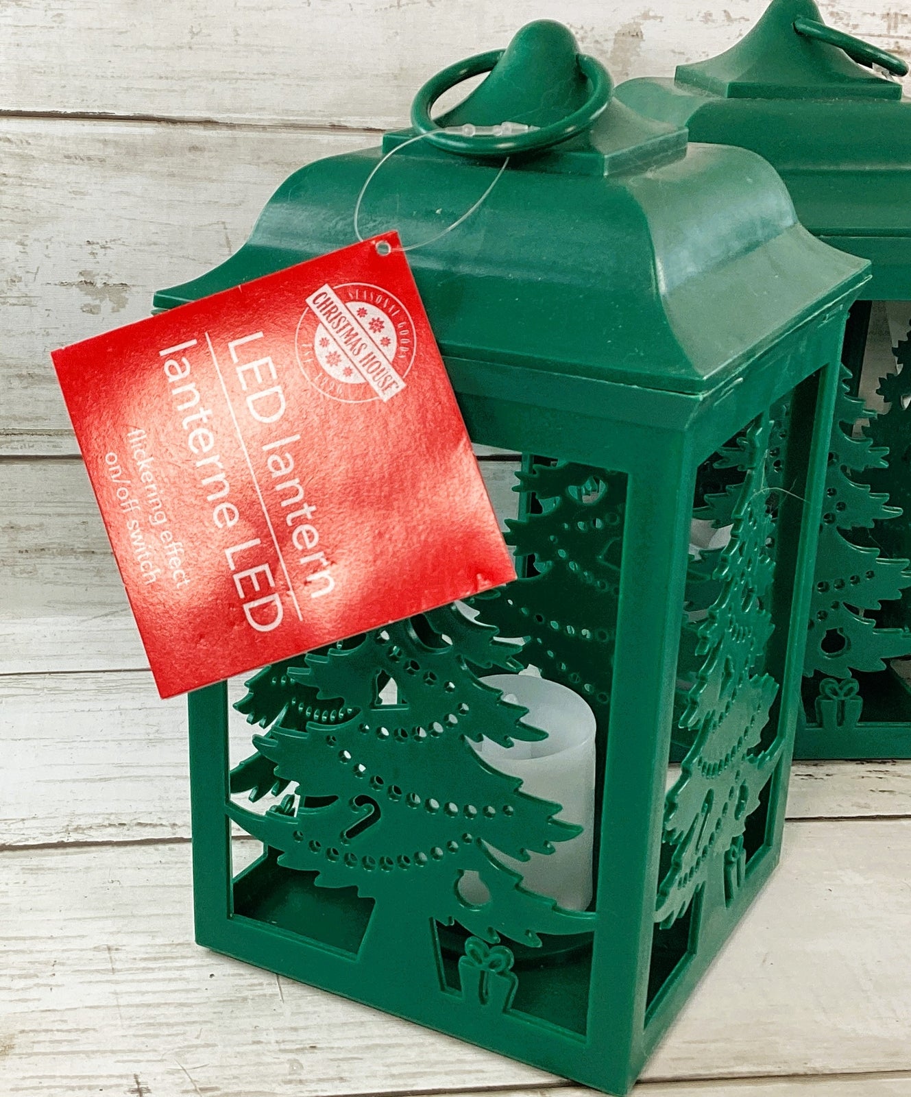 DT Christmas Decor - Green Plastic Tree B/O Lighted Lanterns 3pc Set