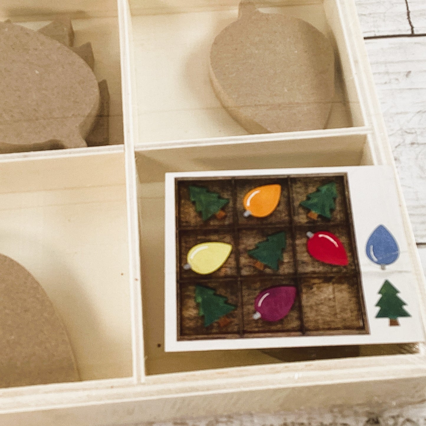 DT Christmas Craft - DIY Tic Tac Toe Game Trees and Bul