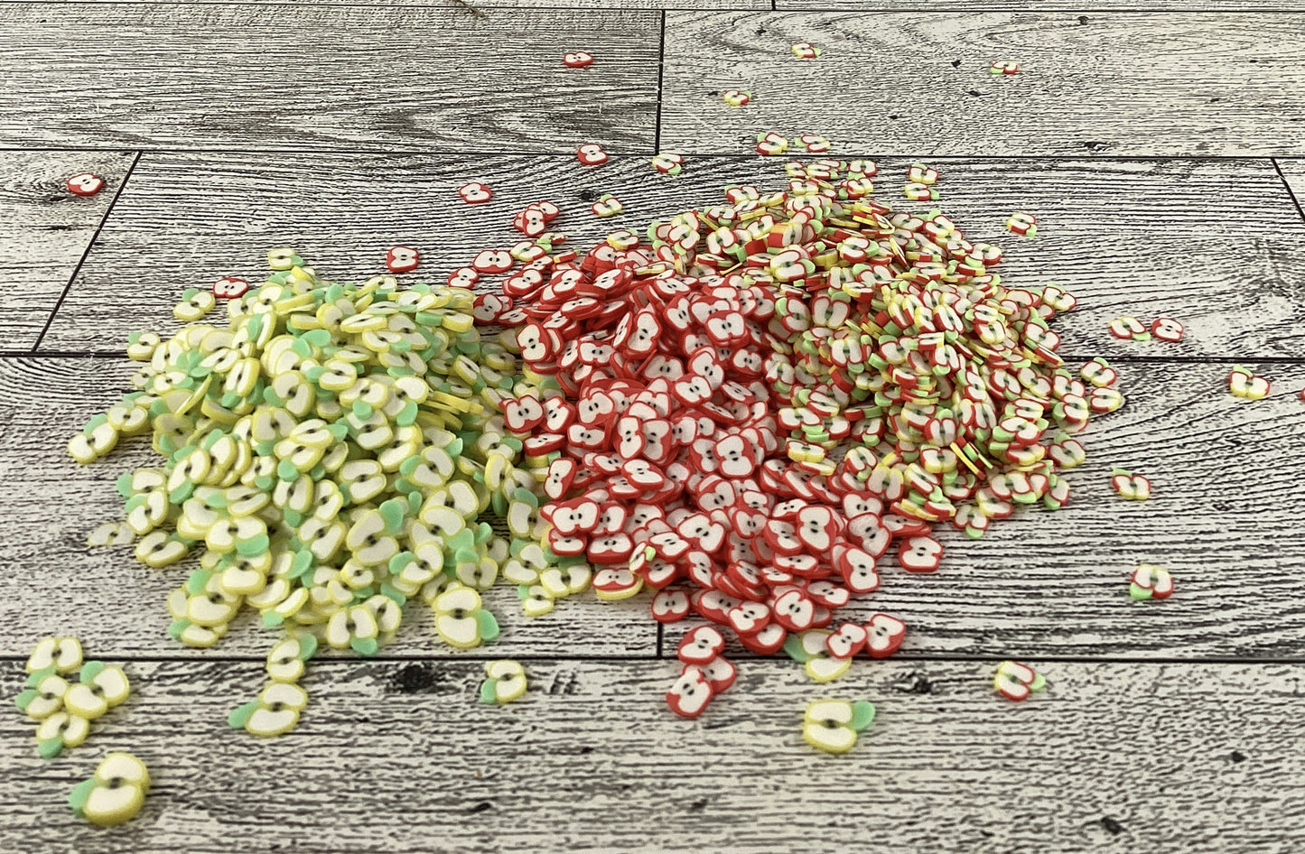 AGD Craft Supply - Specialty Clay Slice Glitter Apple Slices 3 Colors 15g each