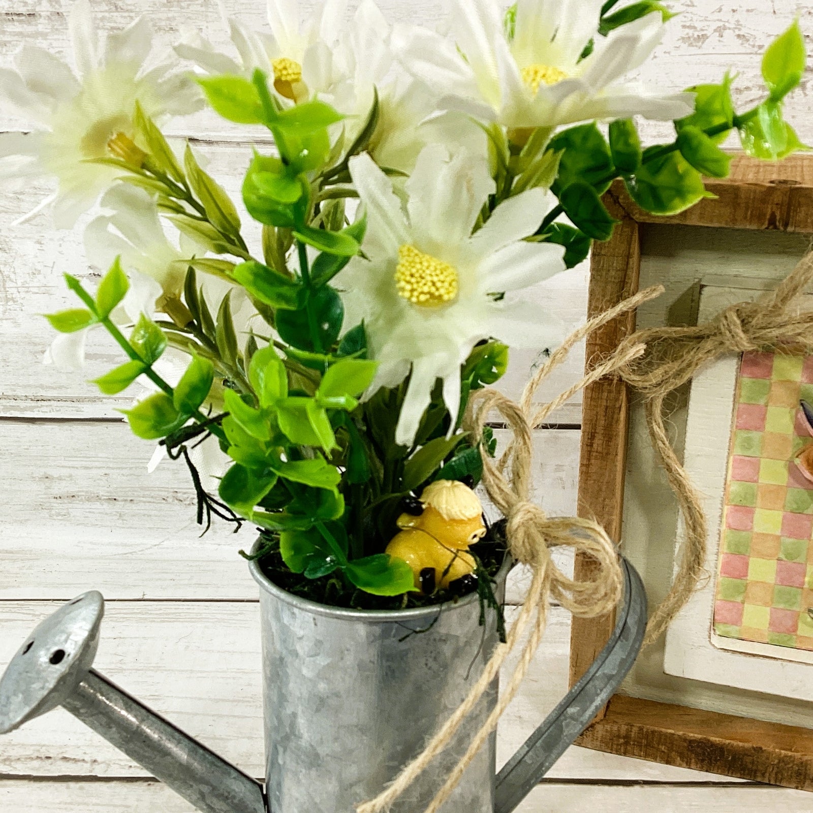 AGD Spring Decor - Daisy Sunshine Highland Cow Water Can Floral 2pc