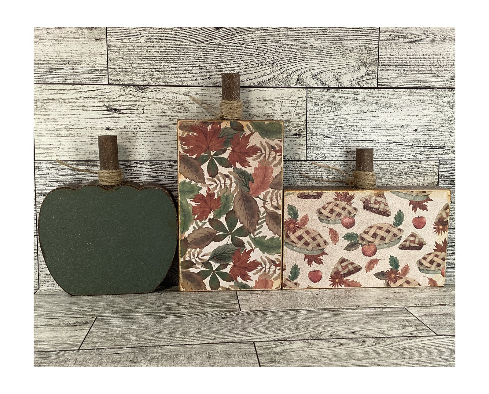 AGD Fall Decor - Green Red Apple Pie Block Signs Tier Tray Decor 3pc