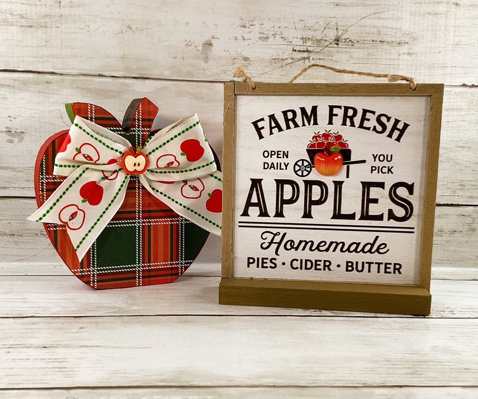 AGD Fall Decor -  Chunky Plaid Wood Apple Farm Market Sign 2pc Set