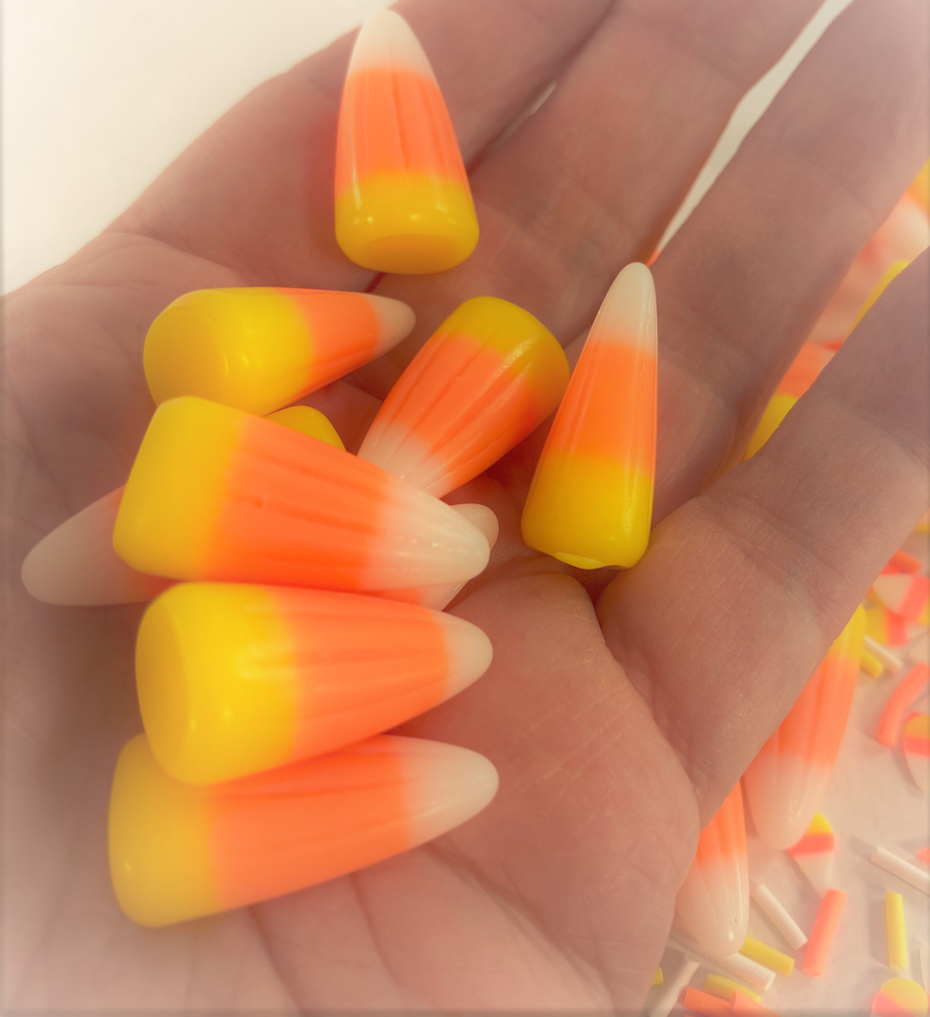 AGD Halloween Supply - Artificial FAKE Resin Candy Corn Charms Cabochon