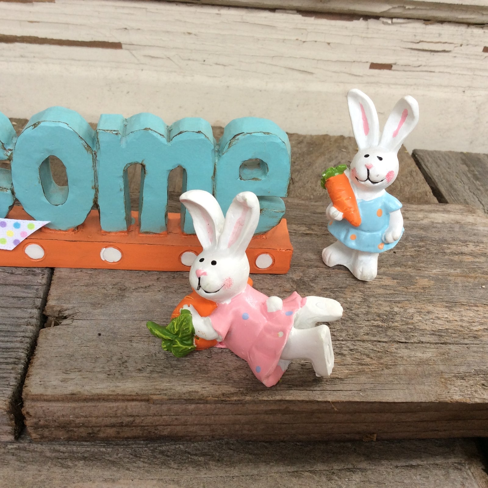 AGD Easter Decor - Welcome Sign with Miniature Bunnies