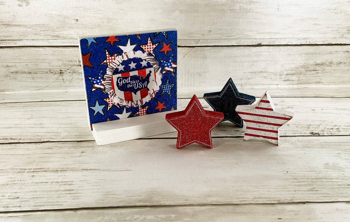 AGD Patriotic Decor -July 4th God Bless USA Tier Tray Sign & Stars