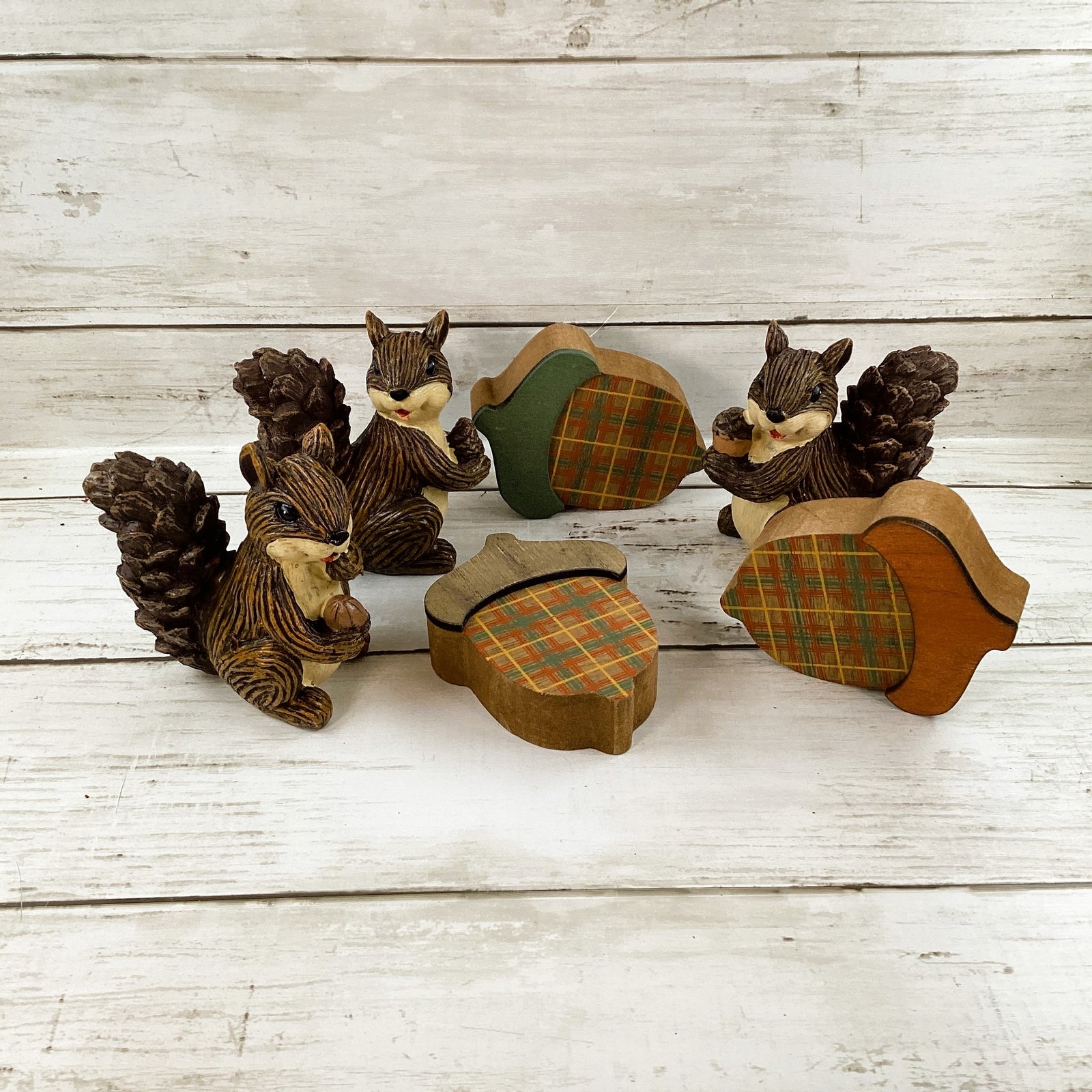 AGD Fall Decor - Festive Resin Squirrels Figurines and Acorns 6pc Set