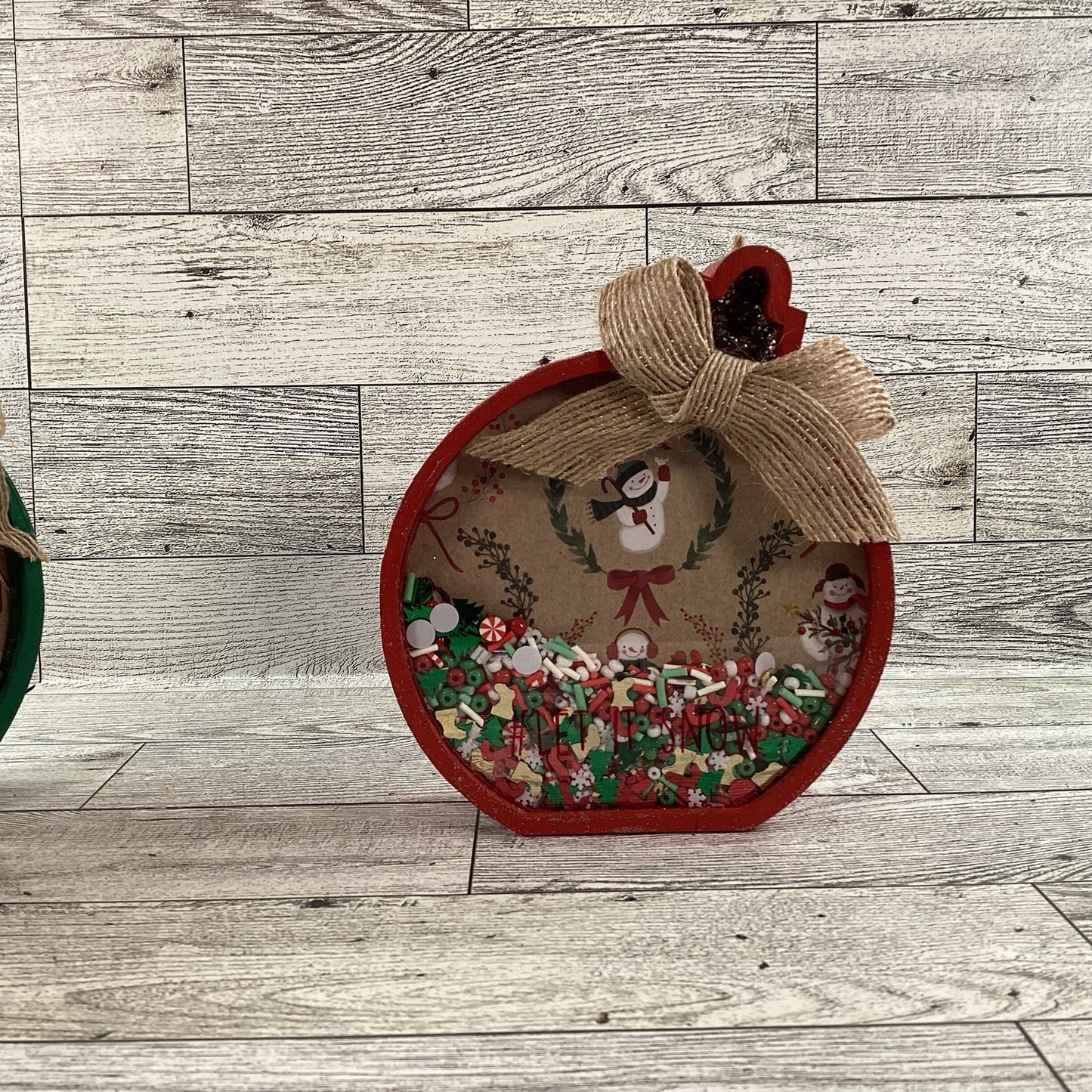 Christmas Decor -  Ornament Shape Chunky Wood Dry Shaker 2pc Set