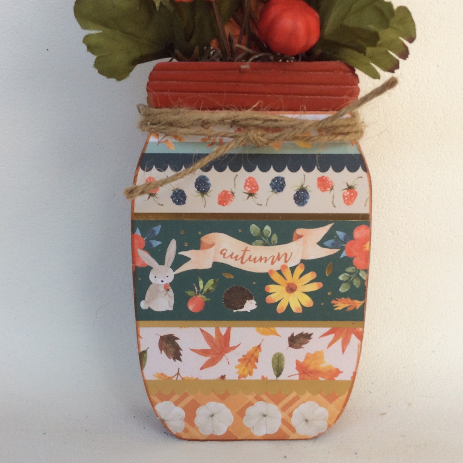 AGD Fall Decor - Autumn Critters Floral Wood Mason Jar Display
