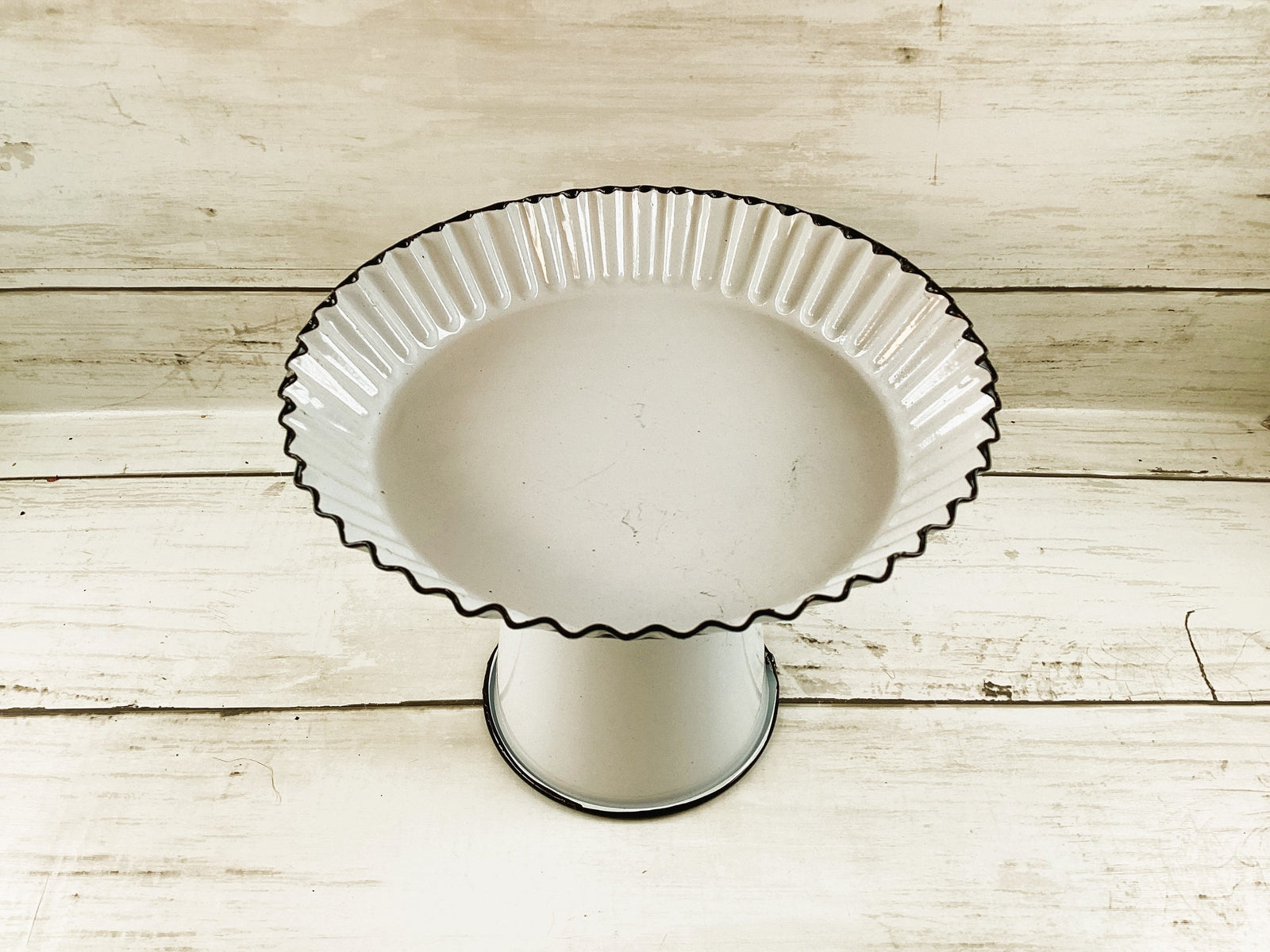 HL Home Decor - Tin Metal Scalloped Cupcake Tier Tray Riser Stand 2pc Set