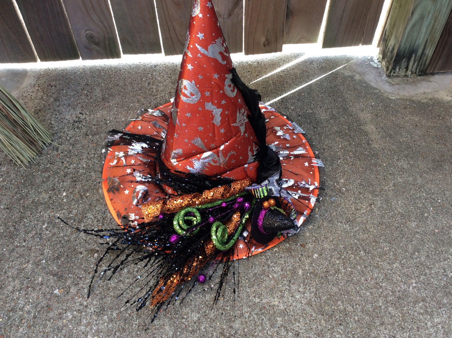 AGD Halloween Decor - Orange Laced Witch Hat Centerpiece w/Lights