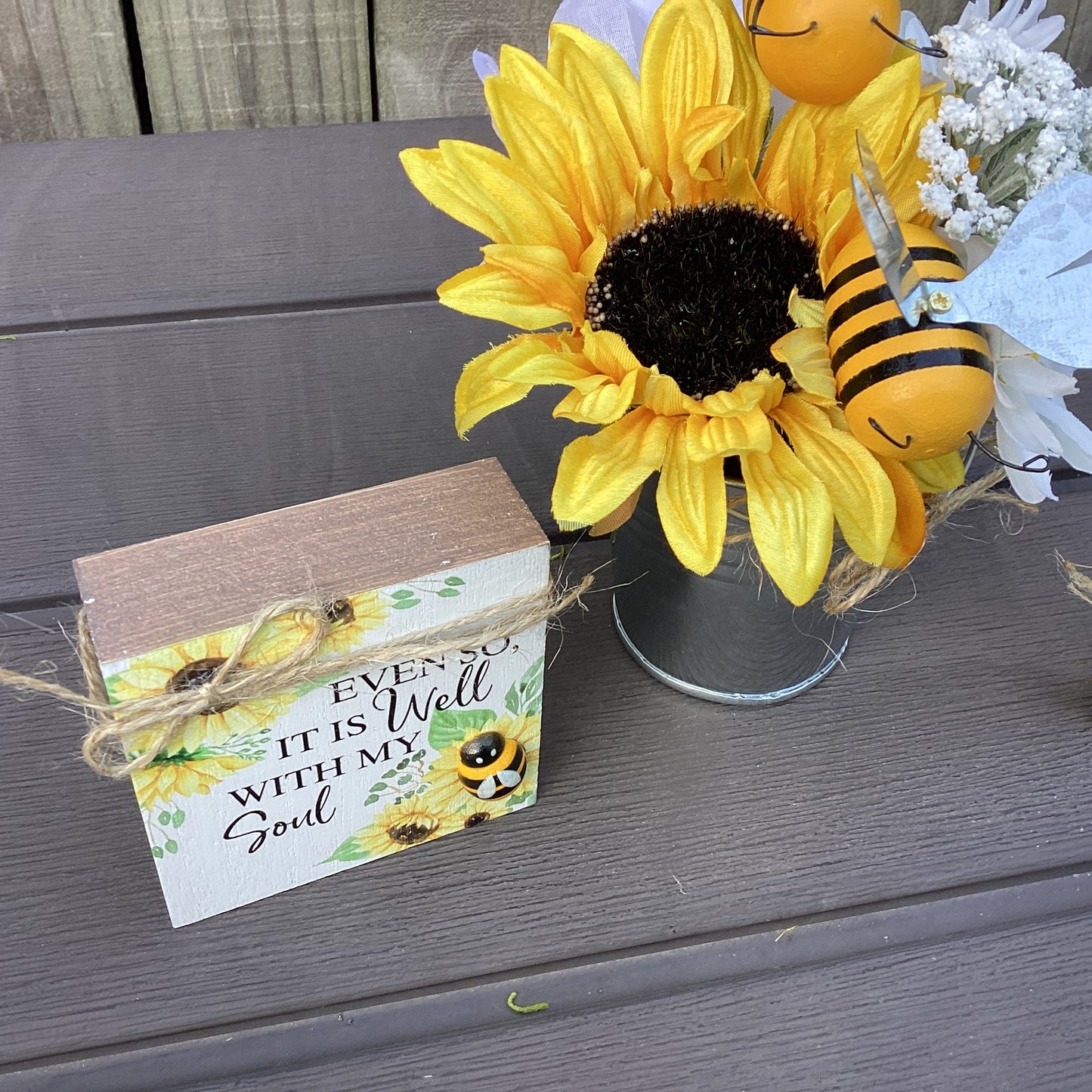 AGD Summer Decor - Sunflower Bee Galvanized Tin Display 3pc Set