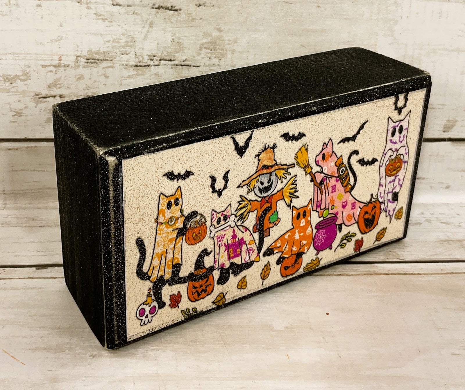 AGD Halloween Decor - Kitty Cats Happy Ghost Box Sign