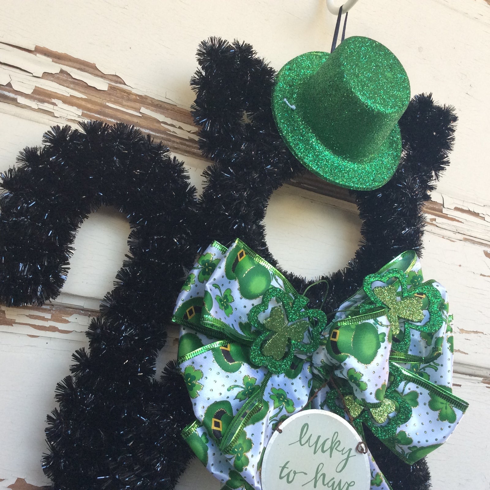 AGD Saint Patricks Decor - Green Black Cat Lucky To Have You Tinsel Wreath