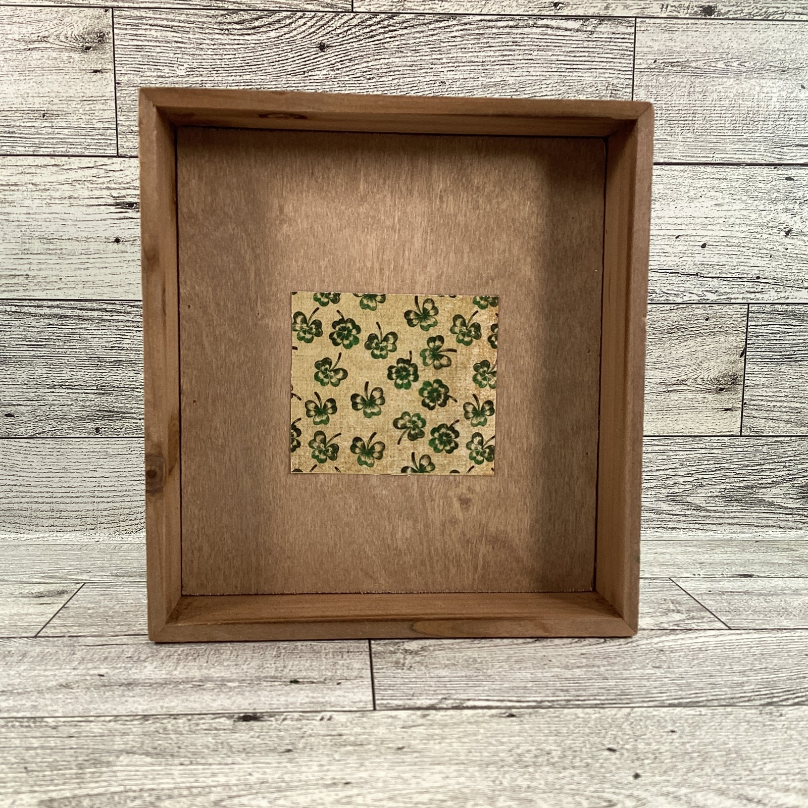 St Patrick's Decor - Primitive Irish Shamrock Clover Inset Sign