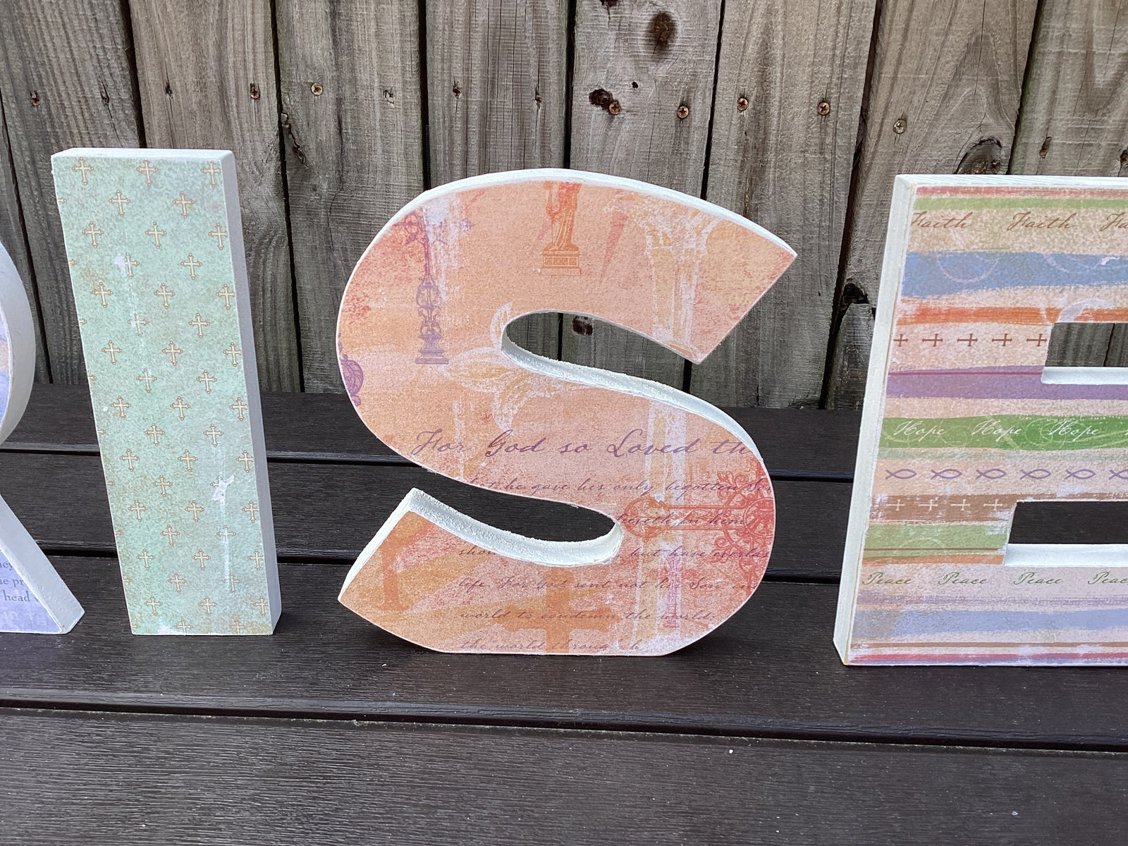AGD Easter Decor - Primitive Wood RISEN Letter Word Tabletop Display