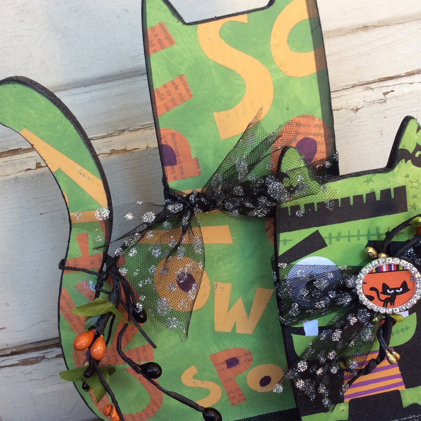 AGD Halloween Decor - Modern Prim Wood Trio Cat Tabletop Decor