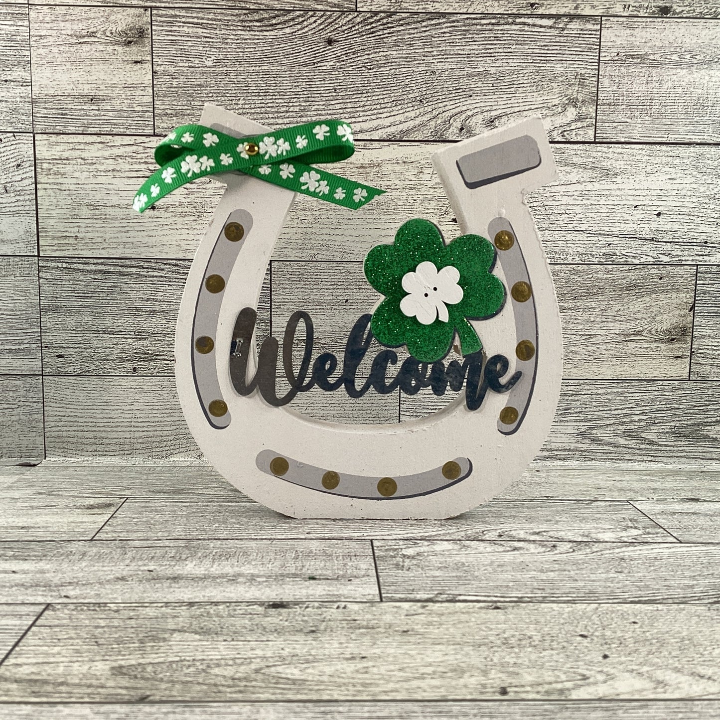 AGD St Patrick's Decor - Chunky Horseshoe Lucky Friend Sign 2pc Set