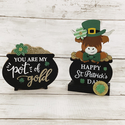 AGD St Patrick Decor - Highland Cow Pot of Gold Tier Tray 2pc