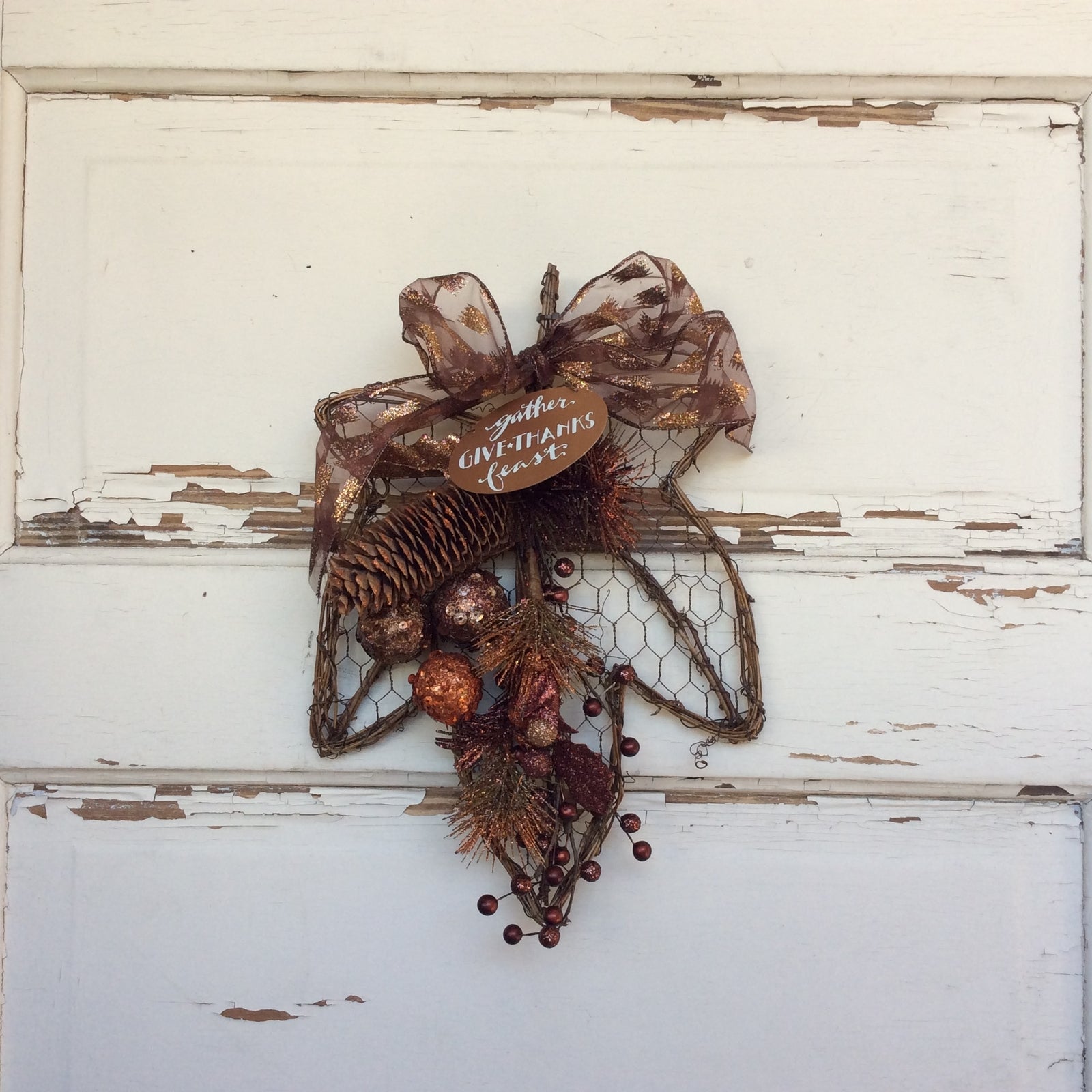 AG Designs Fall Harvest Decor – Give Thanks Bronze Glitter Grapevine Maple Leaf