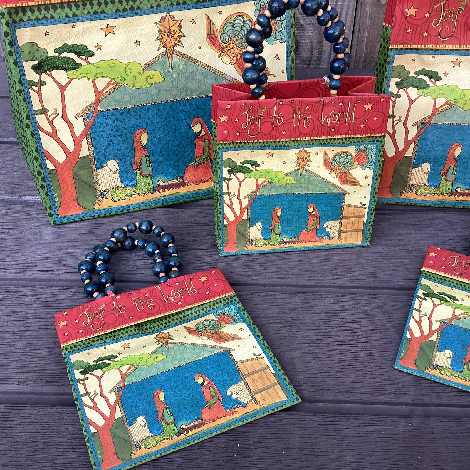 HL Christmas Supply - Nativity Theme Joy to the World Bead Gift Bags 5pc Set