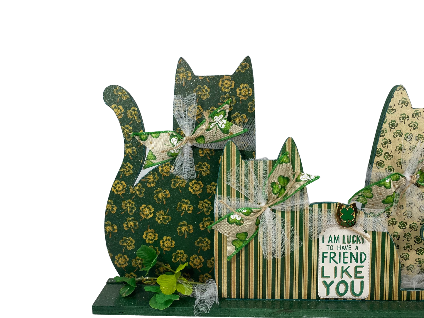AGD Saint Patricks Decor - Lucky Shamrock Irish Trio Cat Tabletop Decor