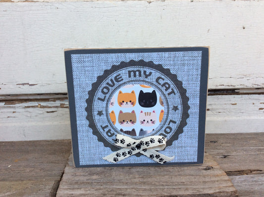 AGD Pet Gift - Love My Cat Chunky Wood Sitter