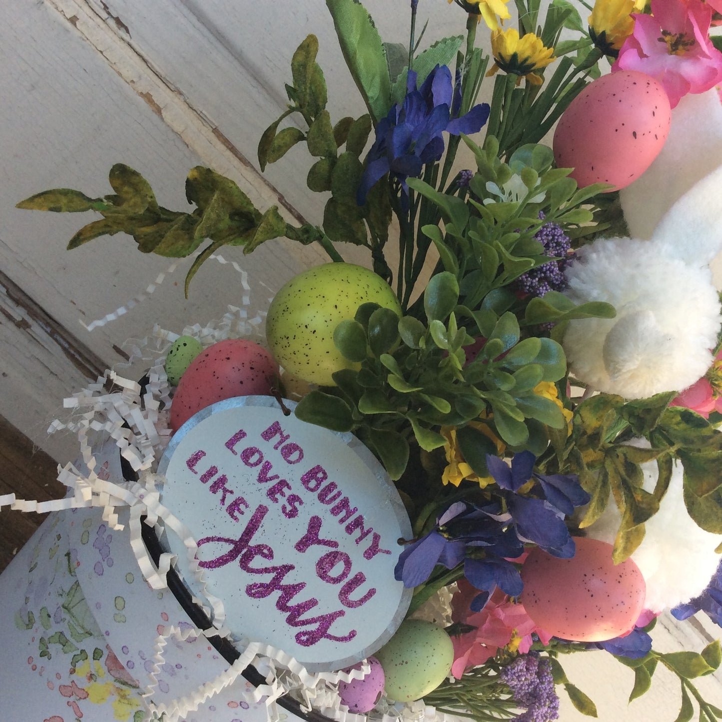 AGD Easter Decor –  No Bunny Loves You Like Jesus Floral Display