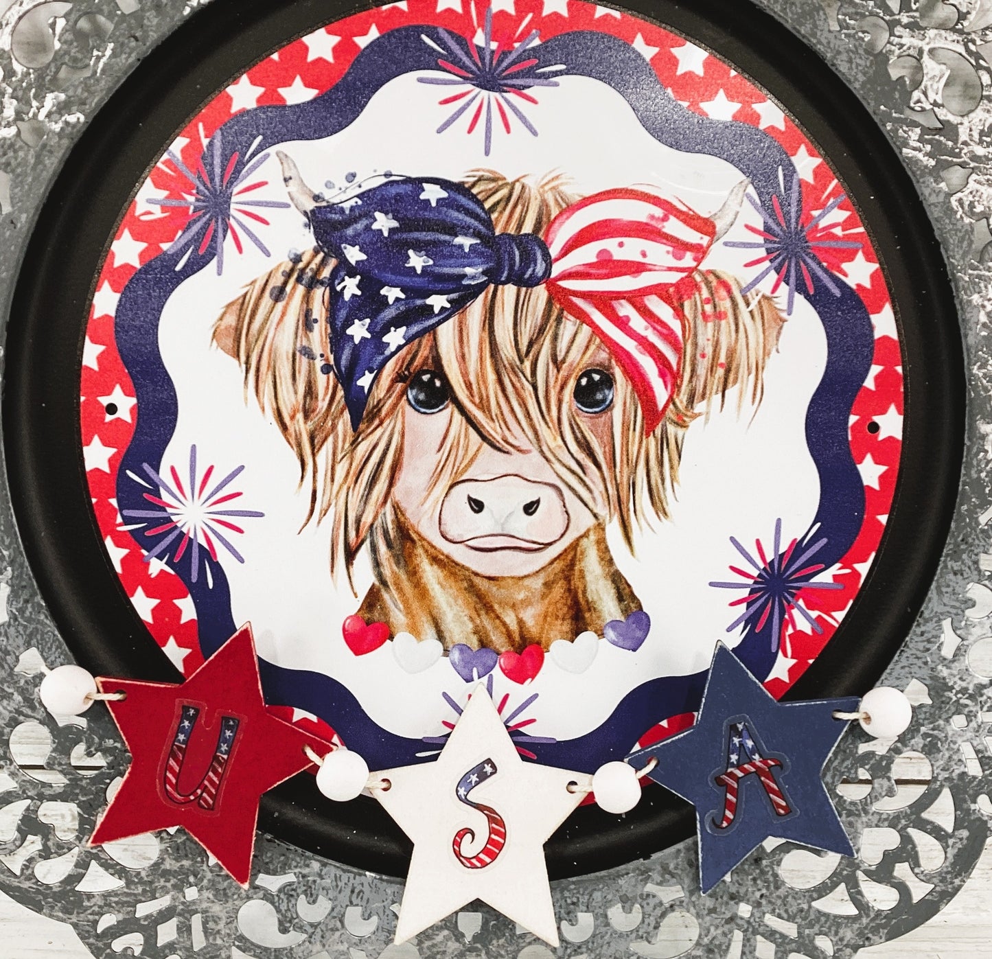 AGD Patriotic Decor - USA July 4th Highland Cow Charger Plate