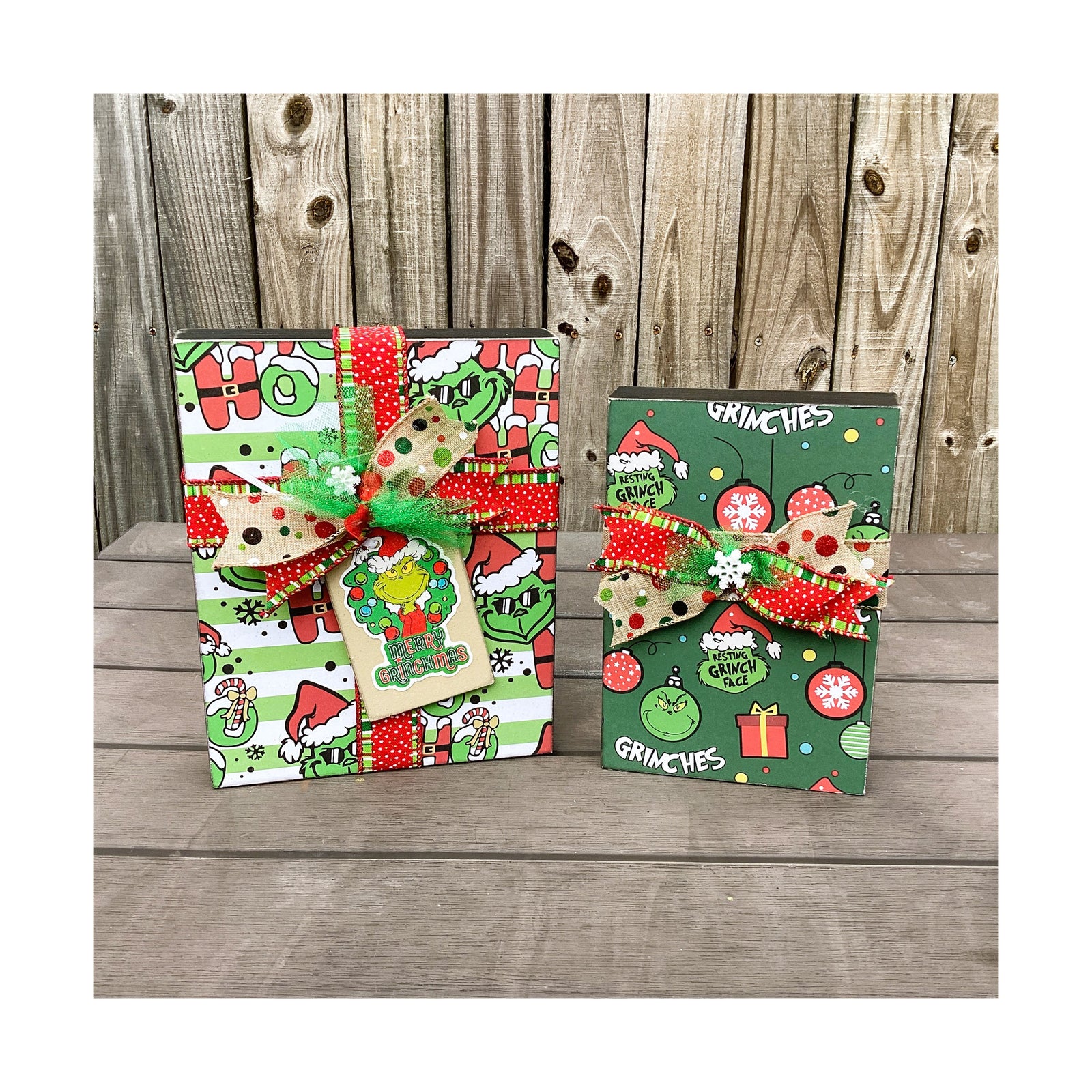 AGD Christmas Decor - Whimsy Red Green Faux Gift Present Box Signs 2pc