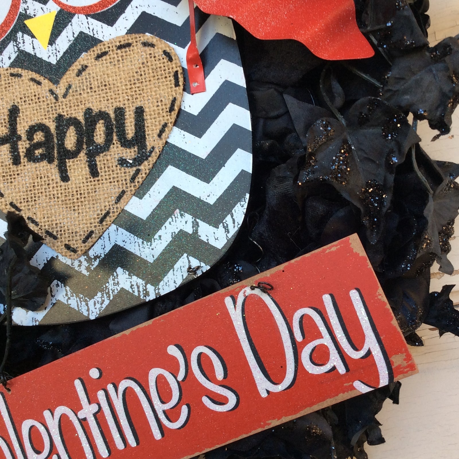 AGD Valentines Decor - Black Glitter Rose Owl Wreath 20inch