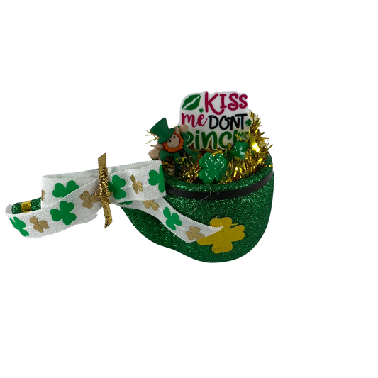 AGD St Patrick's Decor - Kiss Me Irish Mini Leprechaun Pipe Display