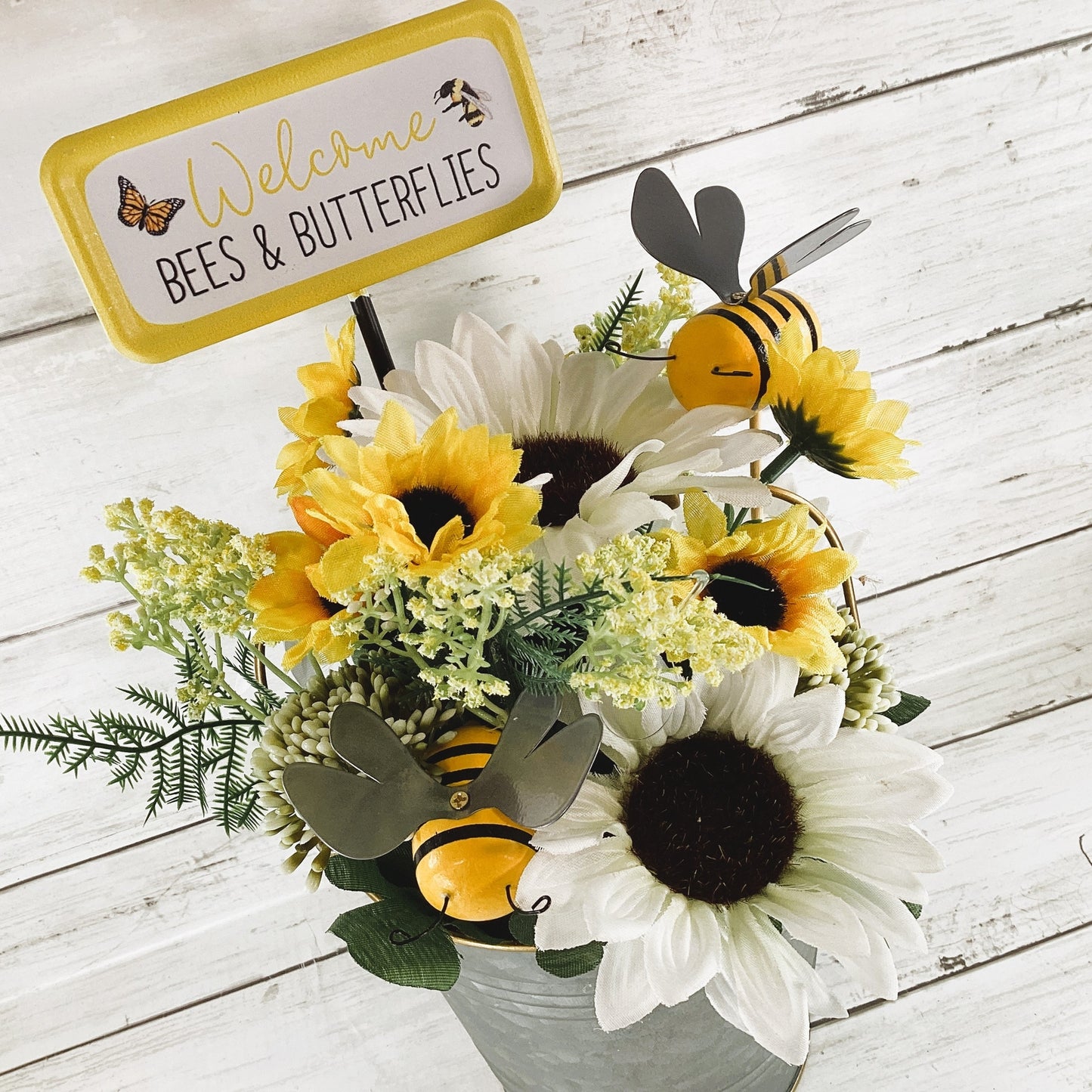 AGD Summer Decor - Bee Theme Sunflower Centerpiece Display
