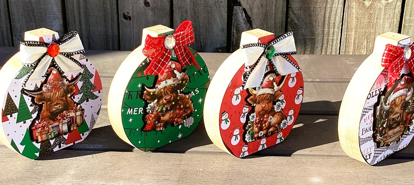 AGD Christmas Decor - Highland Cow Wood Chunky Wood Bulb Sitter 4pc