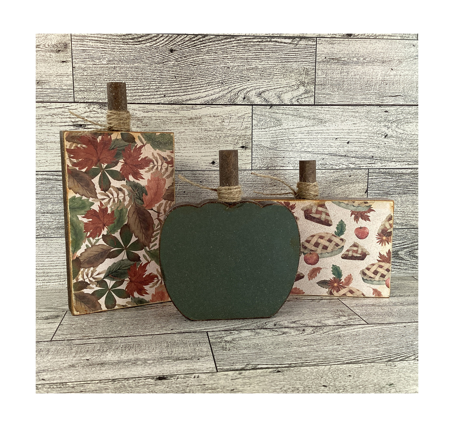 AGD Fall Decor - Green Red Apple Pie Block Signs Tier Tray Decor 3pc