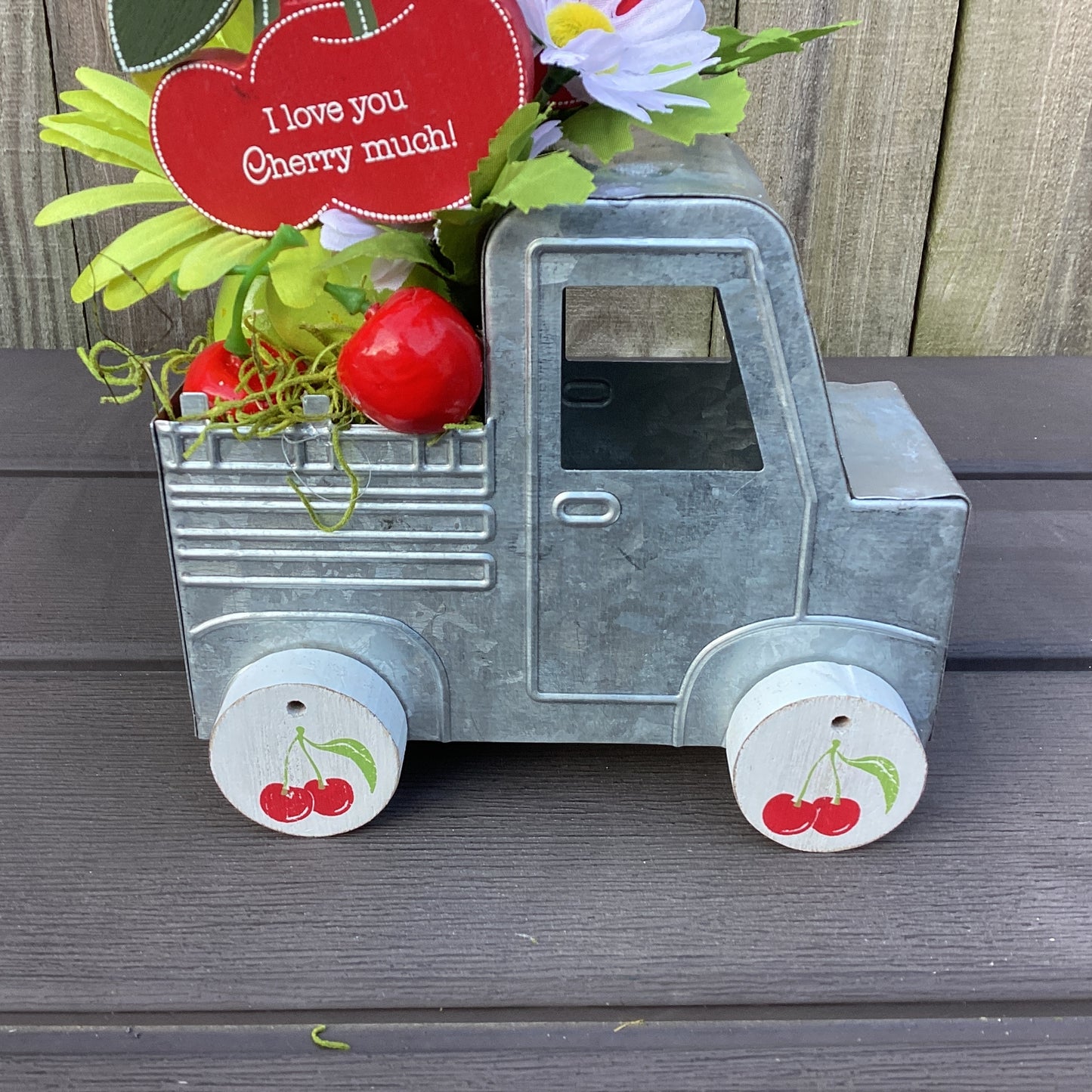 AGD Summer Decor - Cherry Lime Theme Floral Galvanized Metal Truck Display