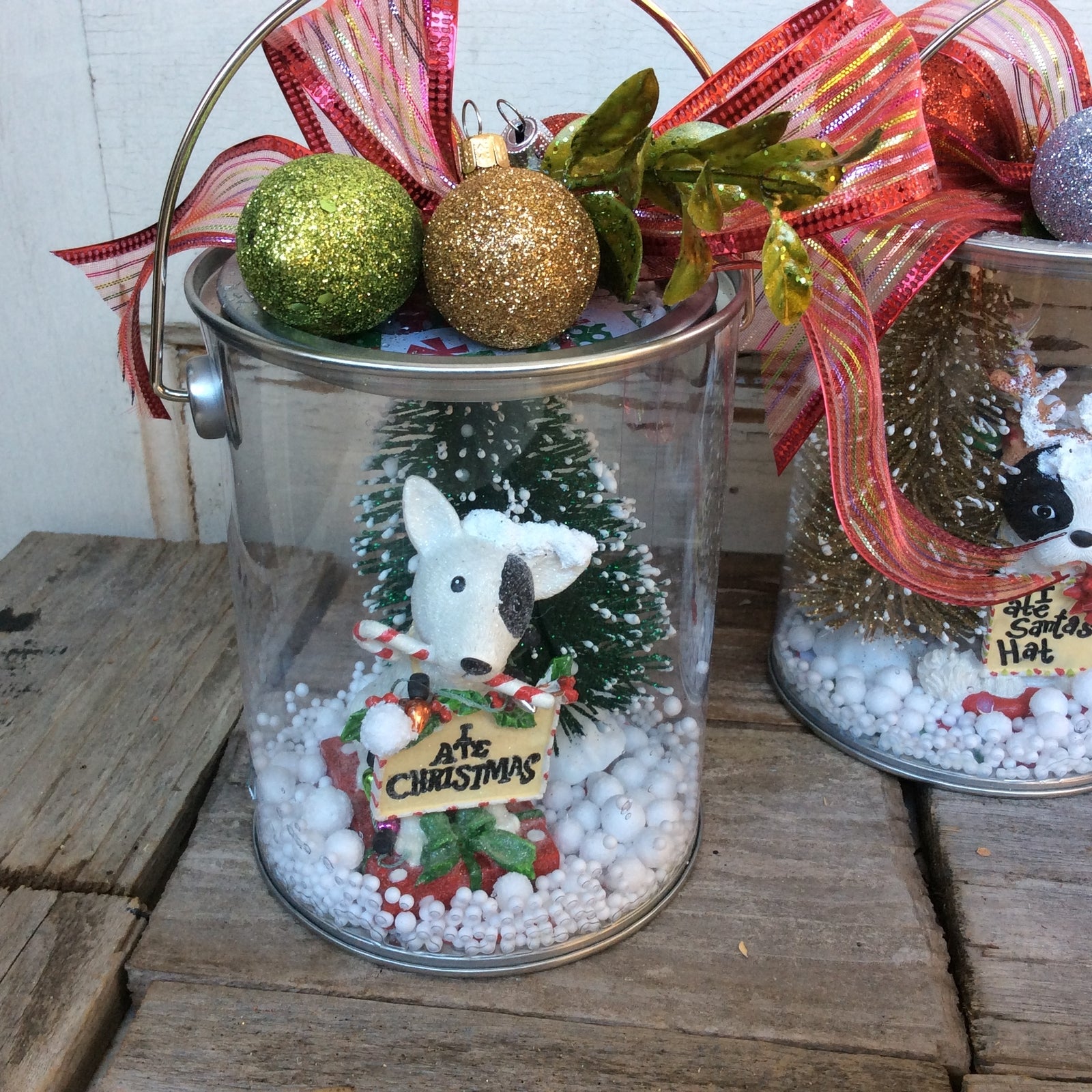 AGD Christmas Decor – Resin Naughty Puppy Dog Dome Pail Display 4pc