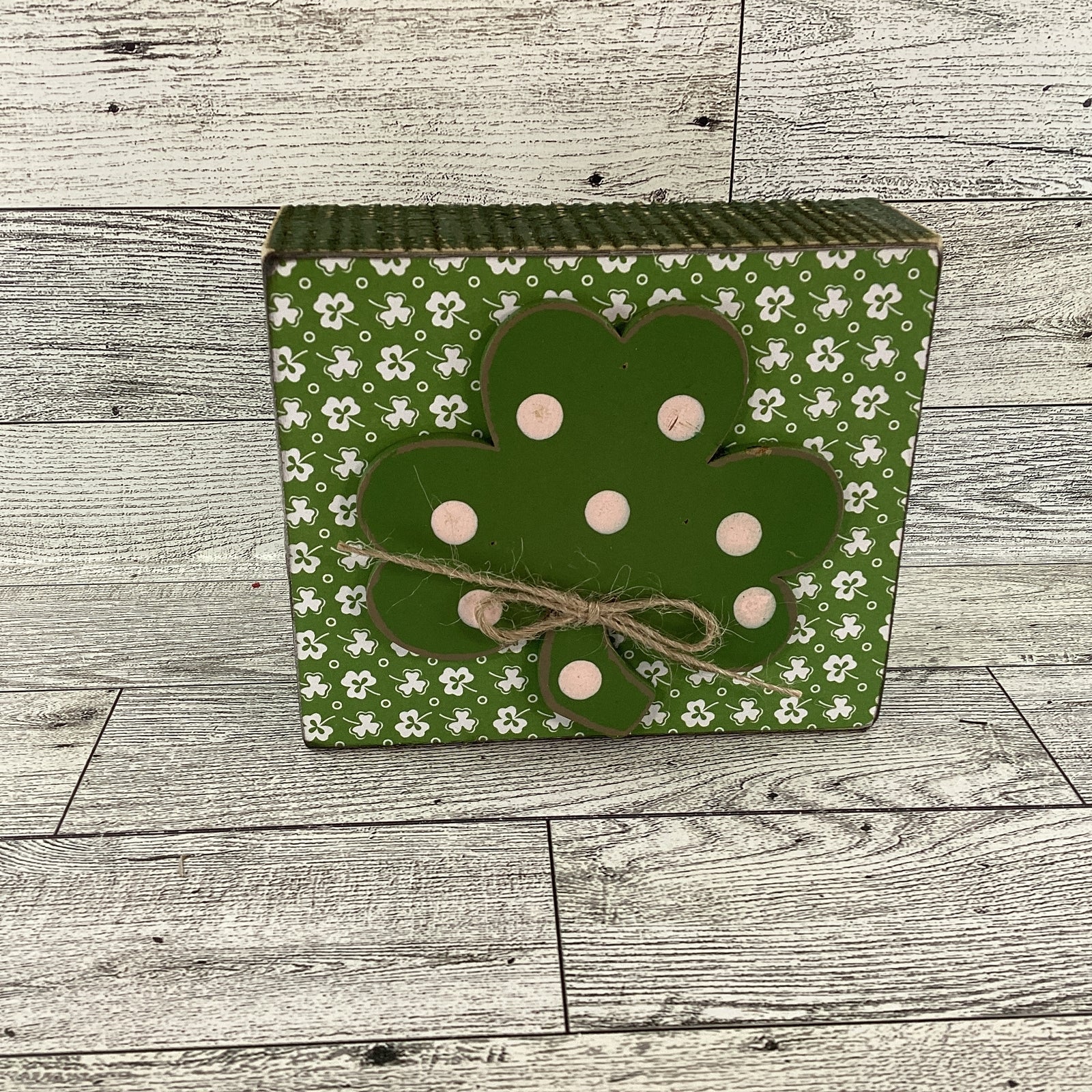 AGD St Patrick Decor - Resin Leprechaun Gnomes Shadow Box Sitter