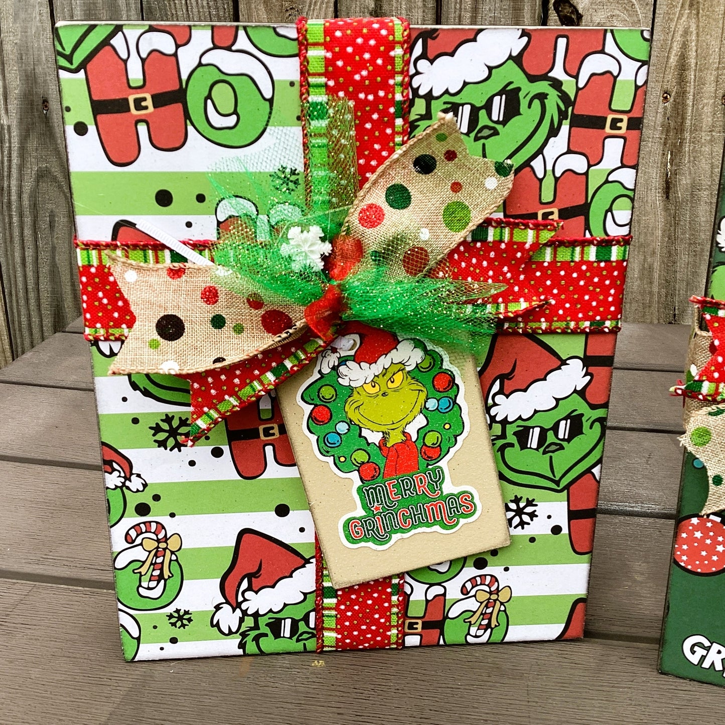 AGD Christmas Decor - Whimsy Red Green Faux Gift Present Box Signs 2pc