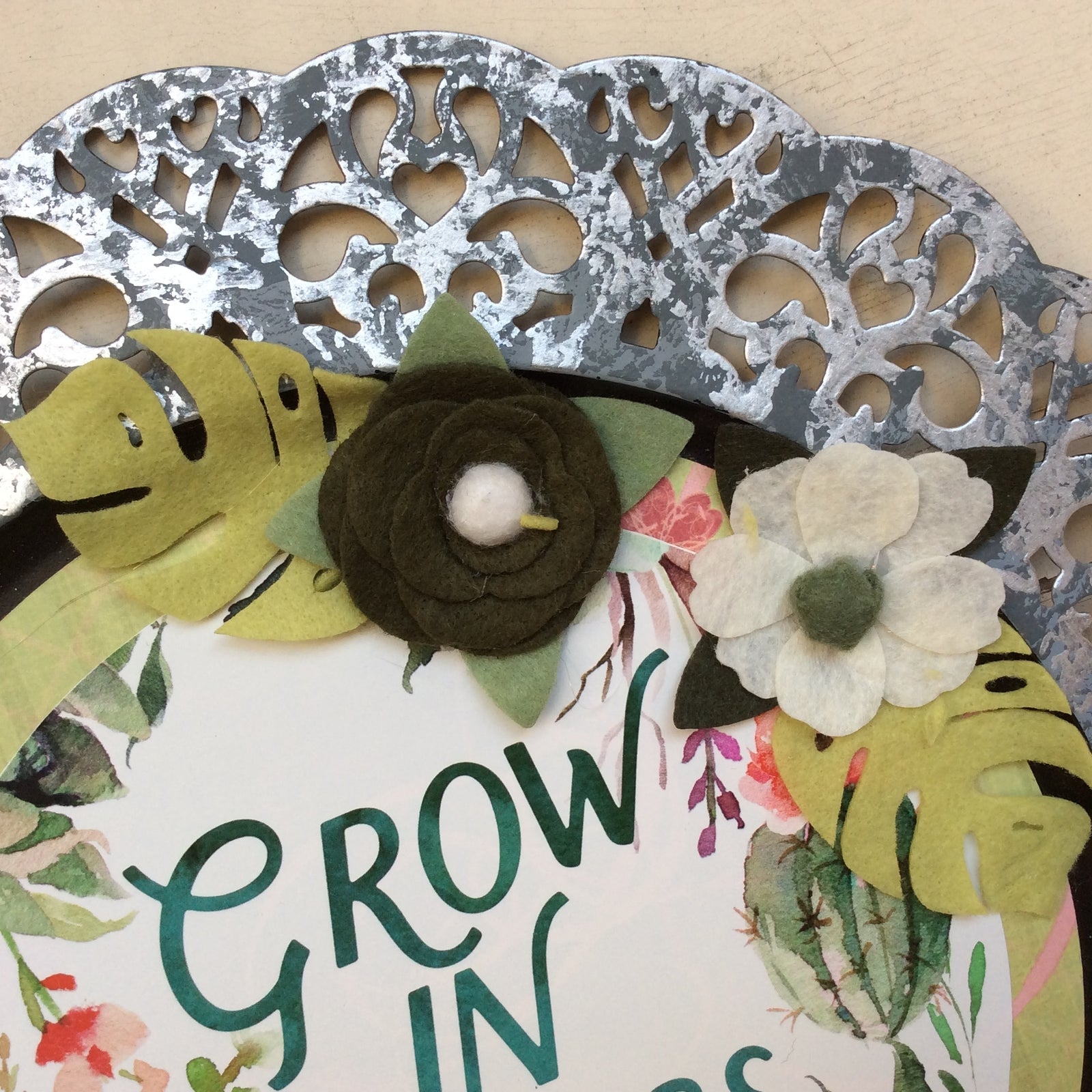 AGD Home Decor - Grow In Grace Greenery Metal Charger Plate